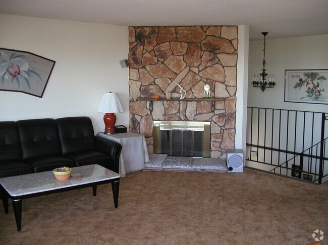 Building Photo - 515 Verducci Dr Rental