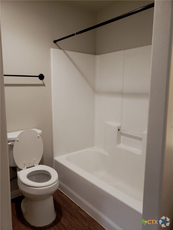 Building Photo - 165 S Guadalupe St Unit 221 Rental