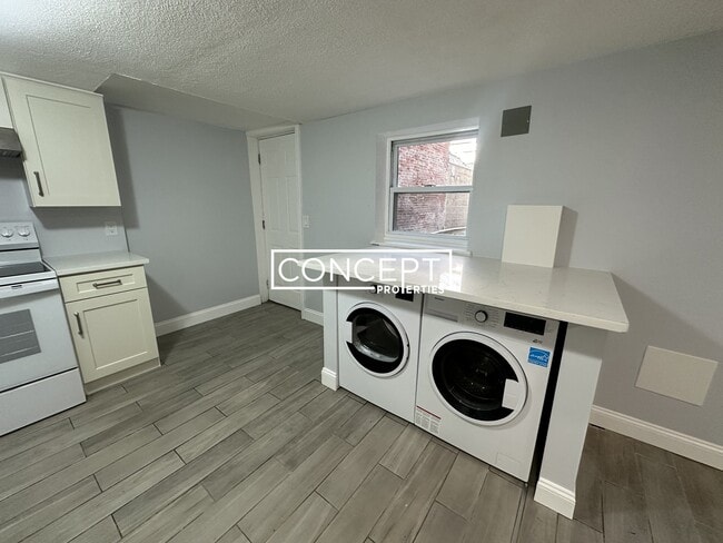 Photo - 31 Chelsea St Unit B