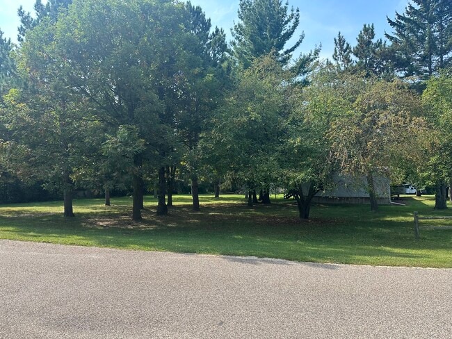 Photo - E2427 Holmes Rd