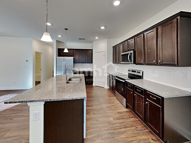 Photo - 508 Summit View Ct