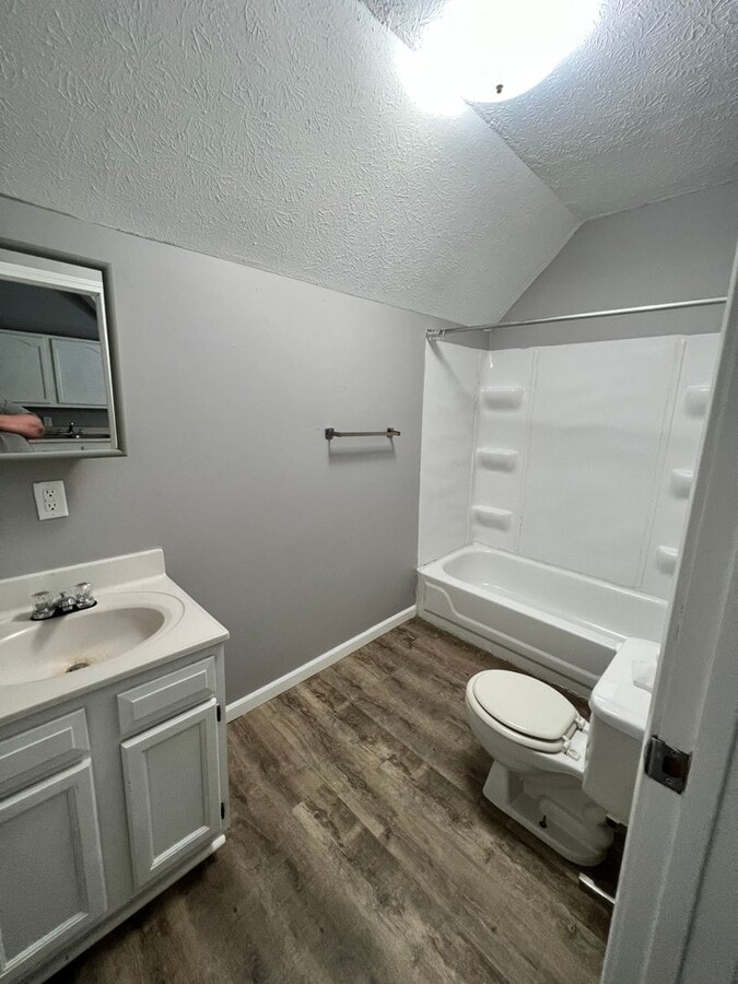 Photo - 1617 Ferry St Apartment Unit B