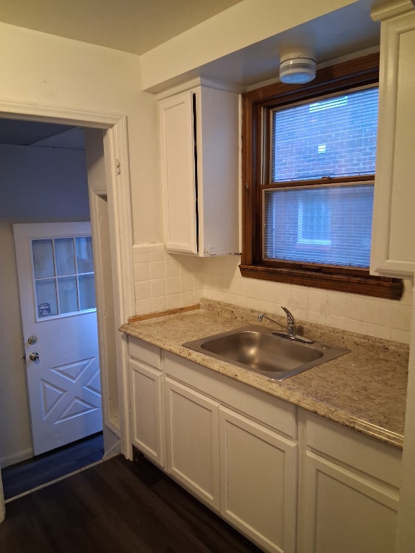 Photo - 20269 Elkhart St