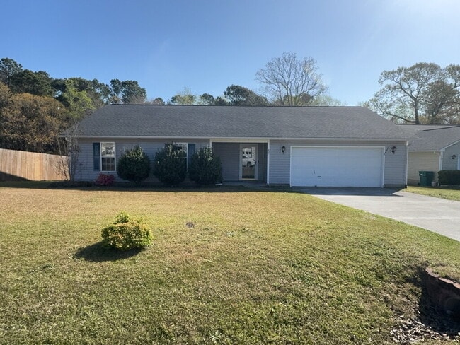 Building Photo - Wonderful 3 Bedroom Home-437 Boysenberry