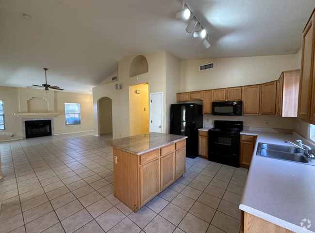 Building Photo - 6461 W Rosamond Way Rental