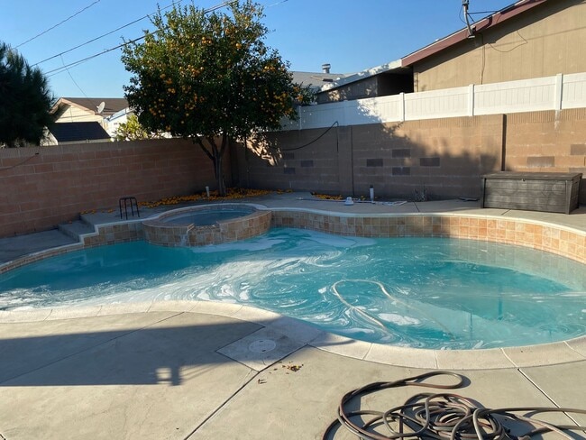 Photo - Beautiful 3 bedroom home with pool in Fountain Valley