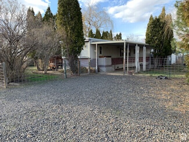 Building Photo - 599 E Ash St Rental