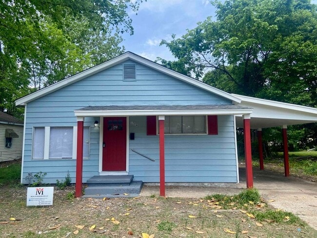 Photo - 128 W Magnolia St House