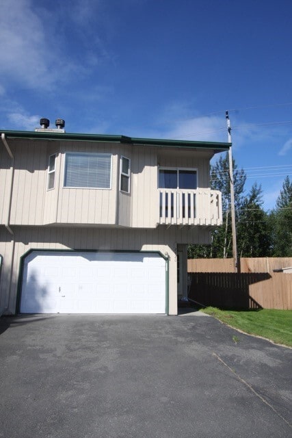 Building Photo - 3 Bedroom East Anchorage Townhouse!