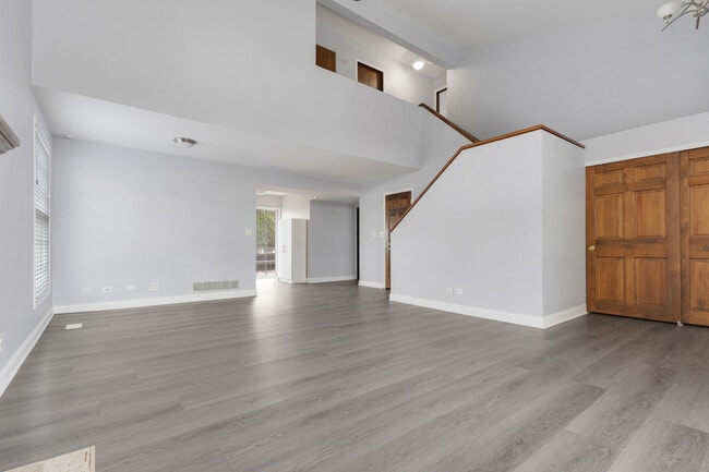 Photo - 3238 Gresham Ln E