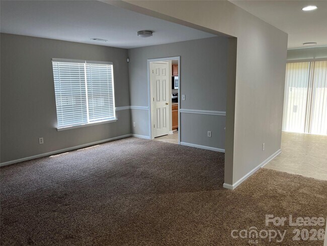 Photo - 1111 Delander Ln