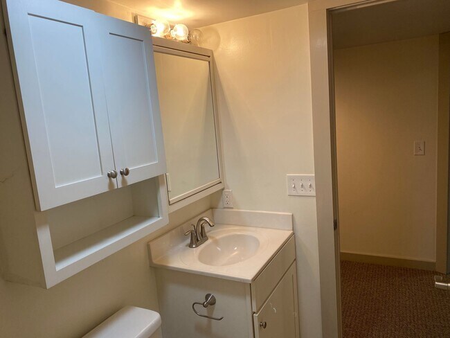 1521 Virginia Ave Unit 3