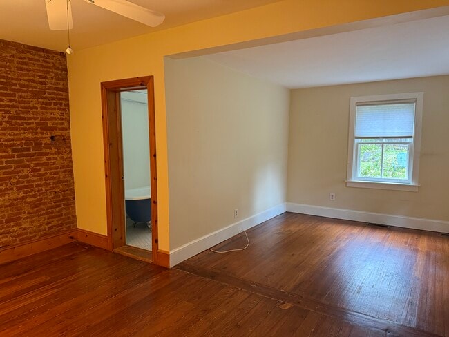 Sala de estar - 552 South Ave