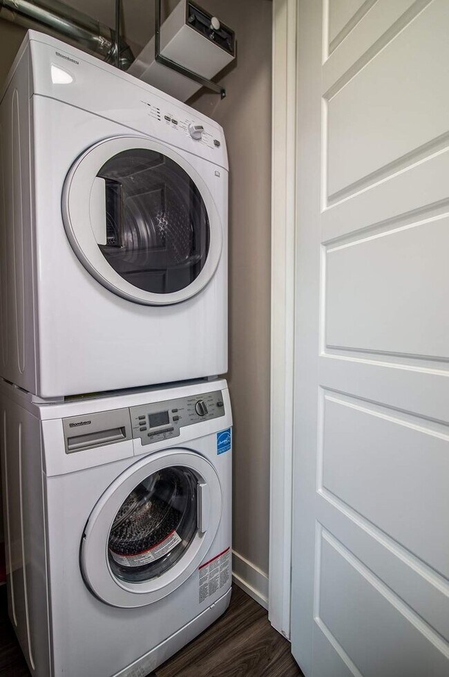 Photo - 253 & 263 Exhibition St.