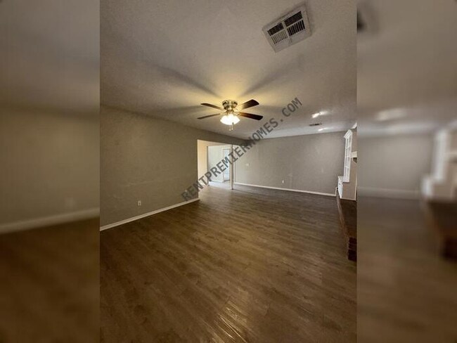 Photo - 10101 Carnie Cir