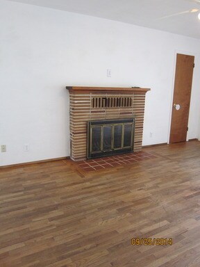 Photo - Spacious - lovely home in great location!