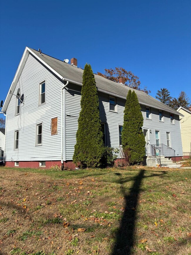 Photo - Fresh and updated 4 bedroom for immediate occupancy