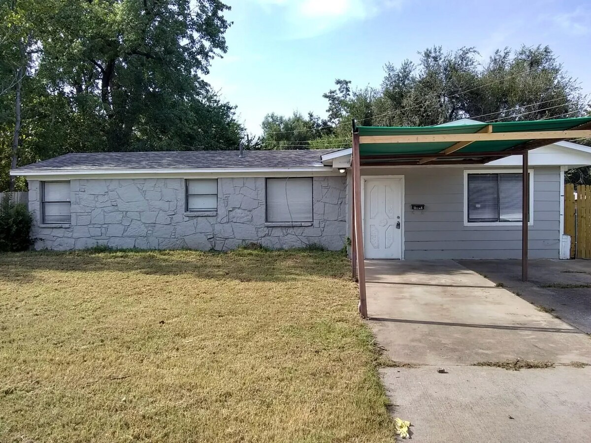 Photo - 1841 Cherry Ln