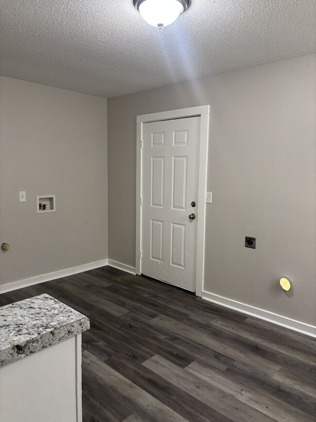 Photo - 5332 Bitter Creek Dr