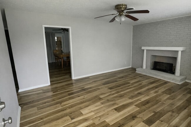 Photo - 730 Bradley Dr Unidad Duplex APT B