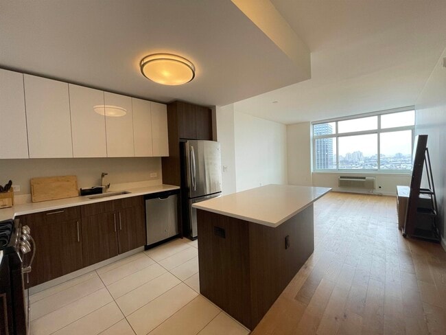 Photo - 110 1st St Unit 25G