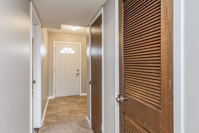 Photo - UPDATED CONDO!! 2 Bedroom, 1 Bathroom Condo In Ankeny