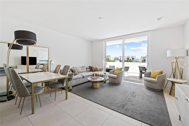 Photo - 401 N Birch Rd Unit 411