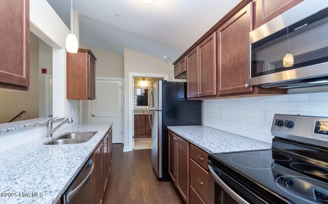 Photo - 212 Orlando Wy Unit B