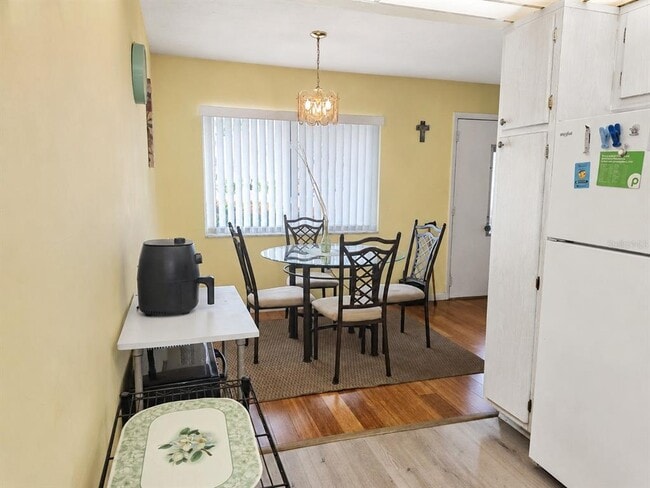 8454 111th St N Unit 108