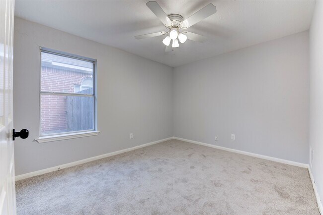 Photo - 9026 Eaglecove Dr