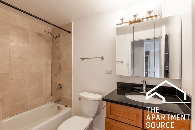 Photo - 4180 N Marine Dr Unidad 1311