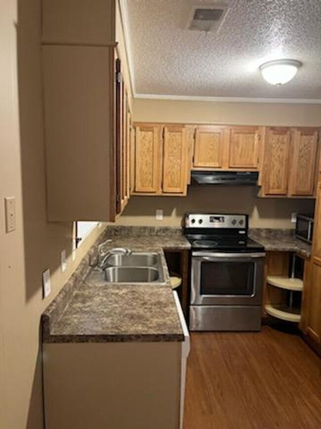 Available Now! 250 off first month’s rent Rental House Rental in