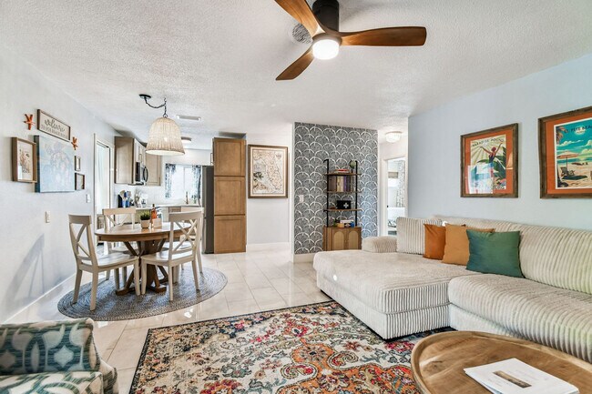 Photo - 11250 2nd St E Unidad ID1244470P