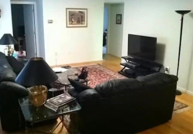Building Photo - 1850 Beacon St Unit 201
