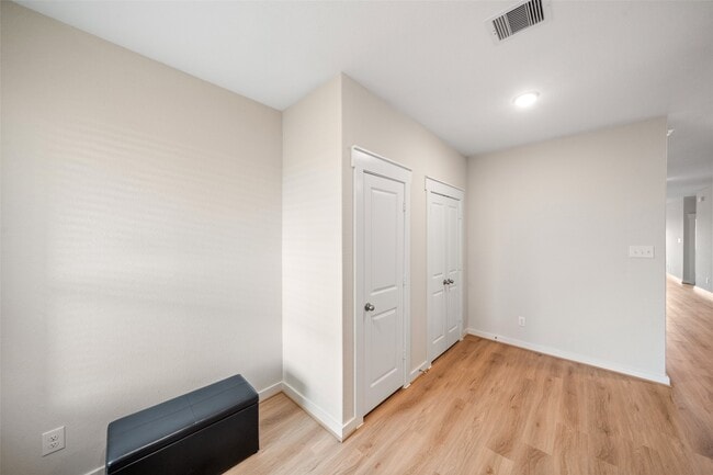 Photo - 4237 Red Cedar Ring Ln