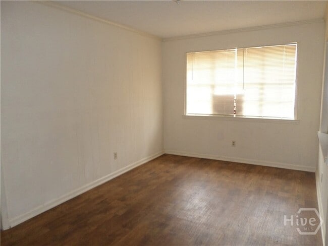 Photo - 203 W 58th St