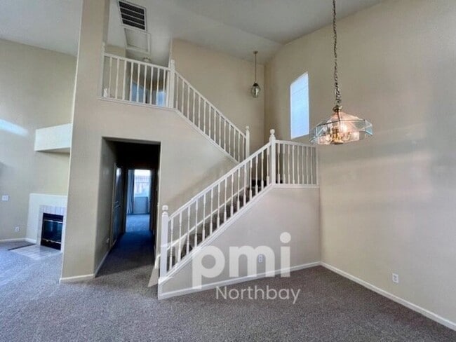 Photo - 504 Wicklow Dr