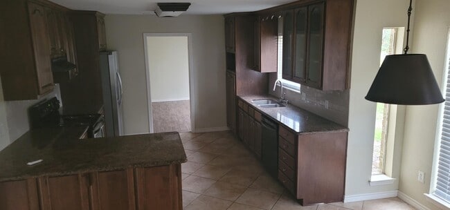 Photo - 1375 Shadowdale St