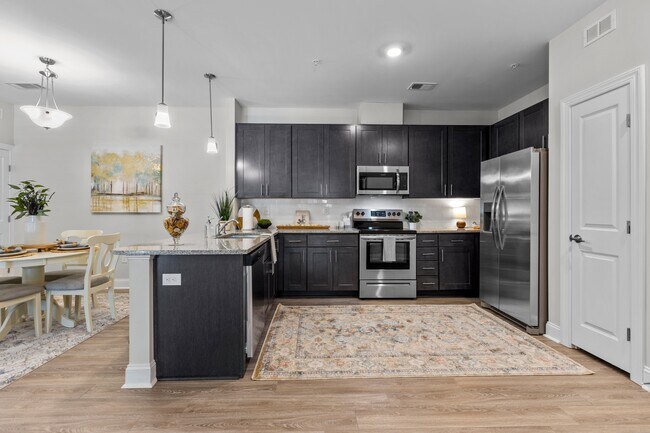 The Lynndale - 2 Bed, 2 Bath