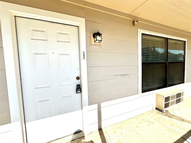 Photo - 701 W Sycamore St Unit 205