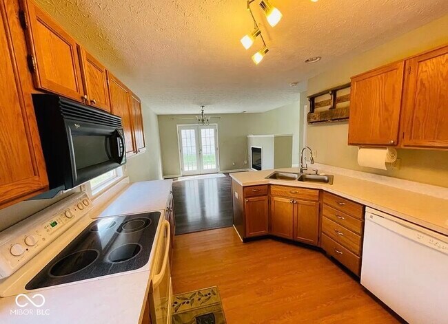 Photo - 9995 Worthington Blvd