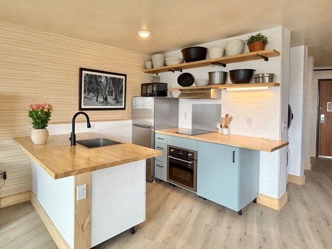 Storm Peak Apartments