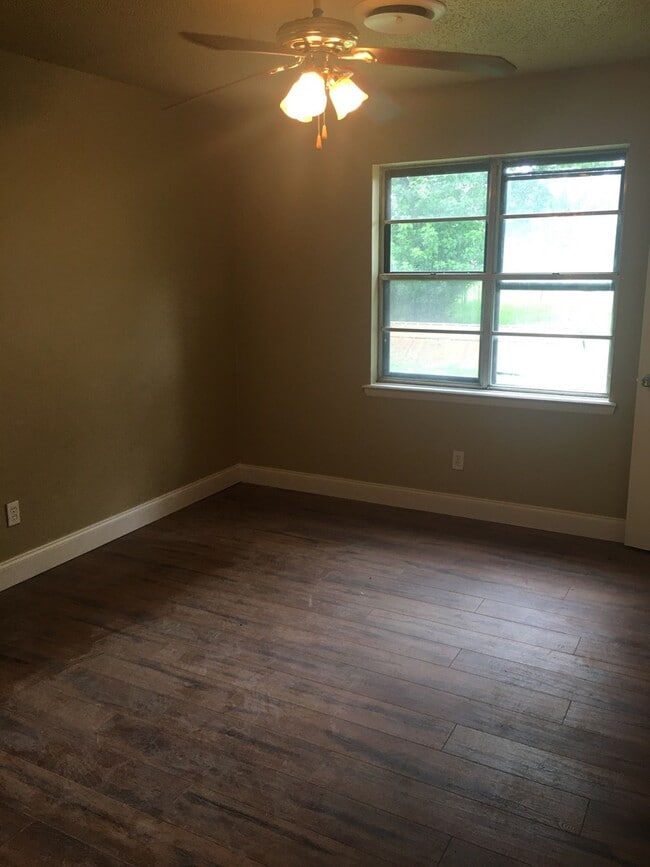 Photo - 1011 N STREERT