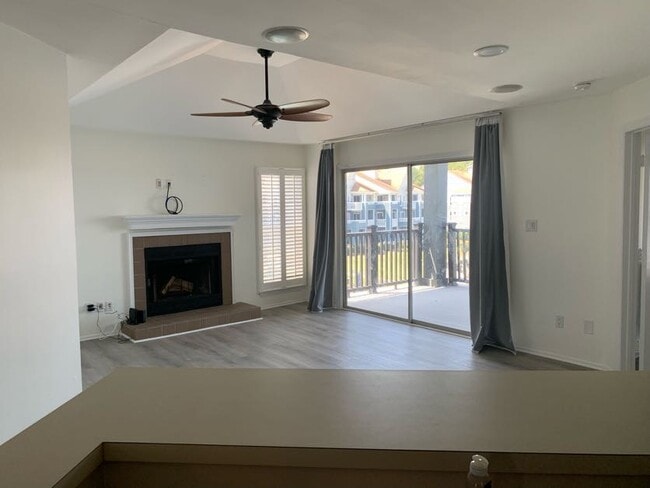 Photo - 18883 Vineyard Point Ln Unit 42