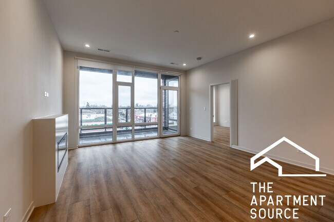 Photo - 3207 N Narragansett Ave