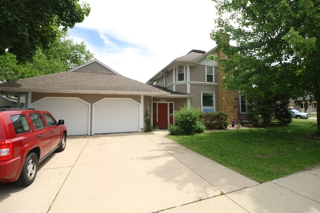 Photo - 1345 Blue Mounds St