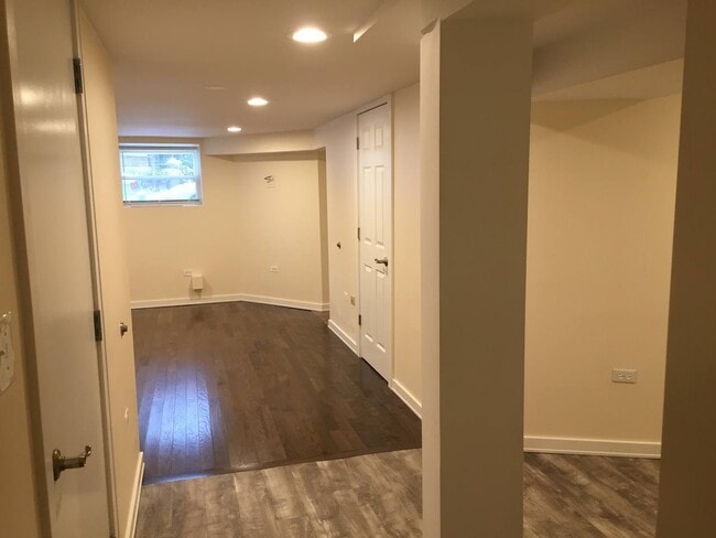 Photo - 2212 W Iowa St Unit G