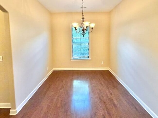 Now A Spacious 4 Bedroom 2 Bath Home In Cordova