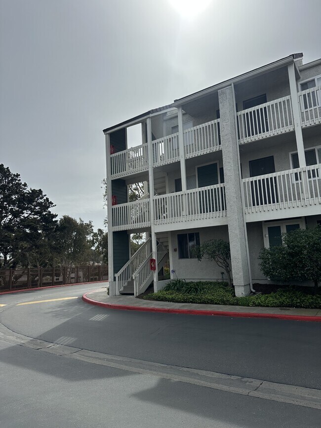 201 S Ventura Rd