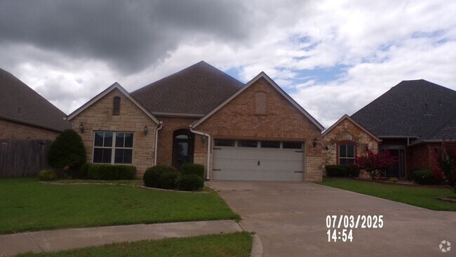 Building Photo - Fantastic home located in Eastlake Addition